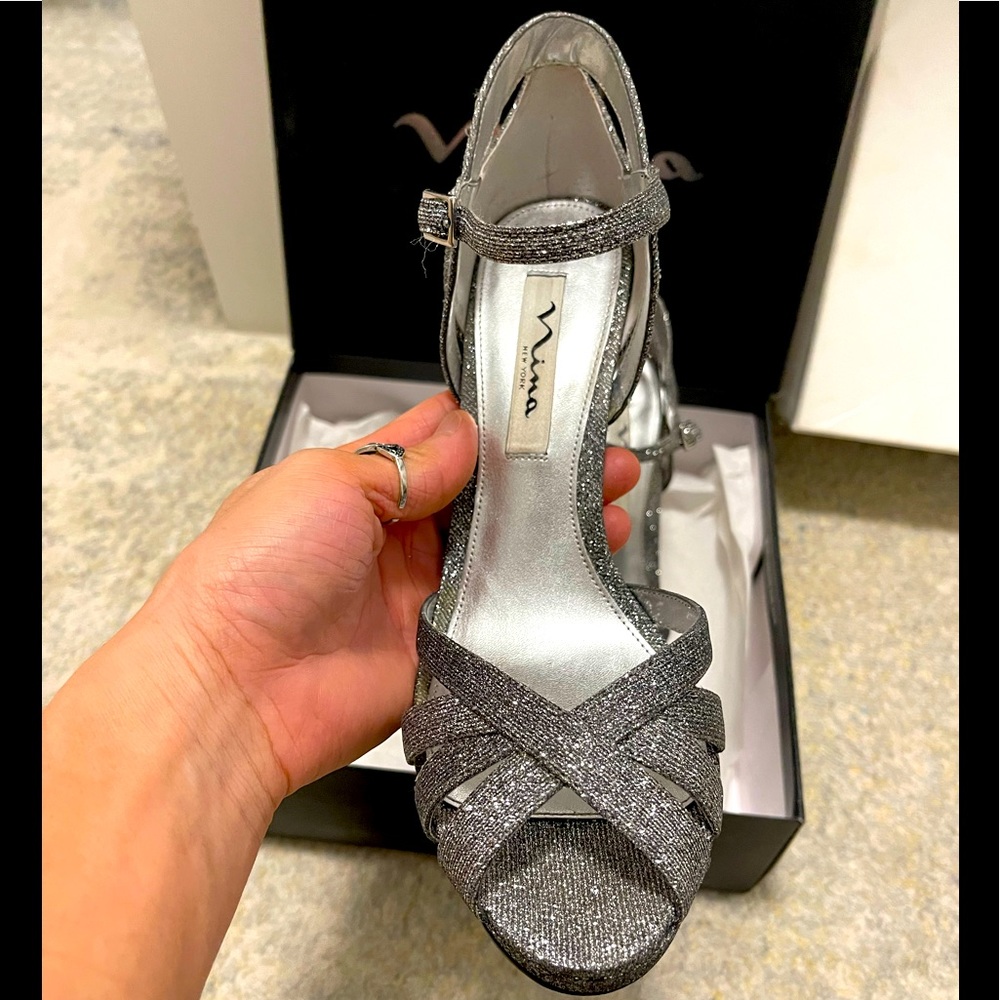 EUC Nina Senora Gunmetal High Heels In Glittery Silver With 5 Inches Heels - Picture 6 of 13